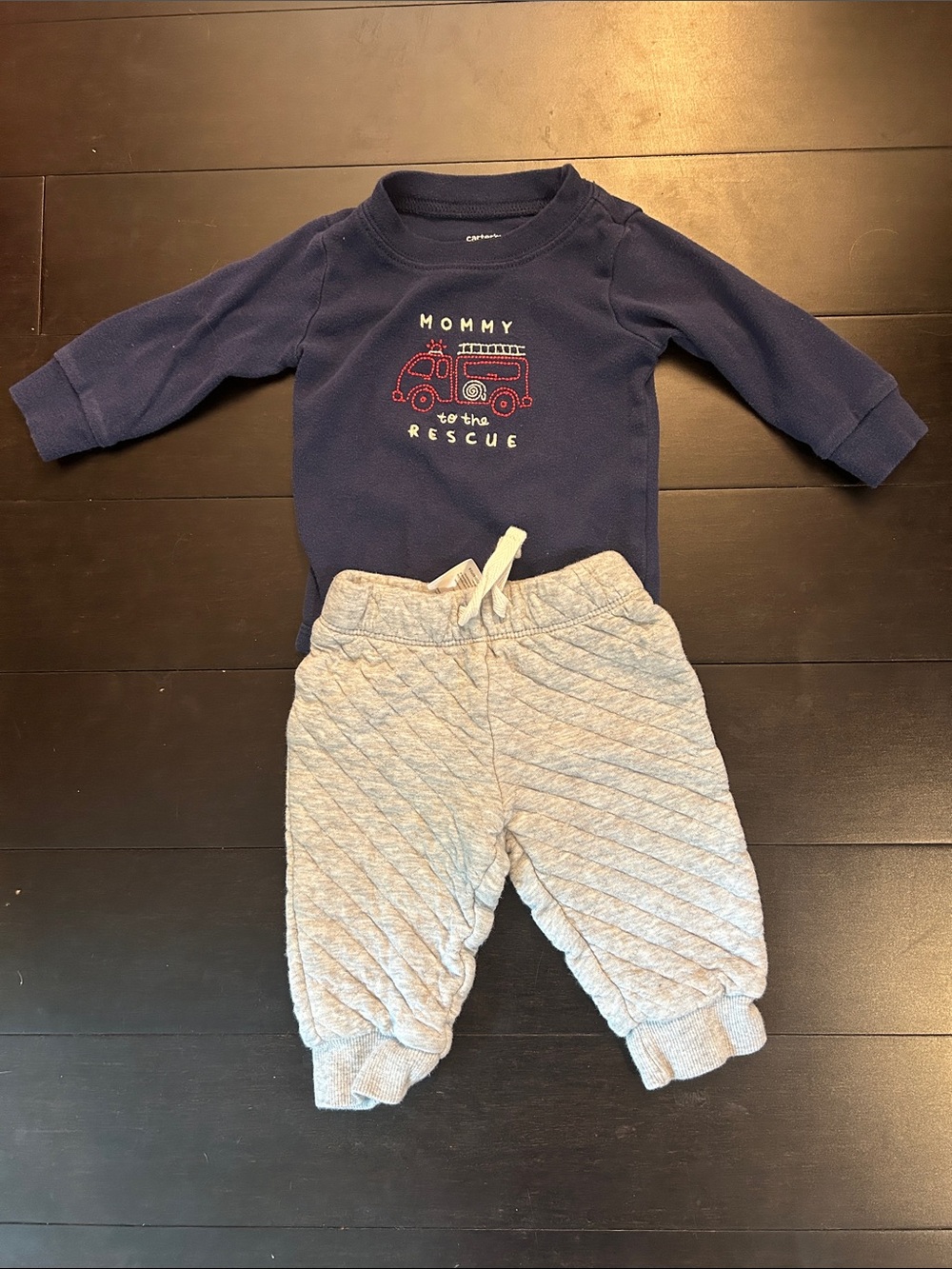 Carter’s Navy 'Mommy to the Rescue' Bodysuit with Quilted Light Gray Pants 6 Mon